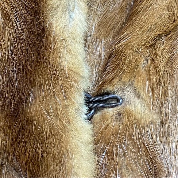 Vintage 50’s - 70’s Canadian High Neck Fur Coat in Petite / Cropped Length XS/S - Picture 5 of 8